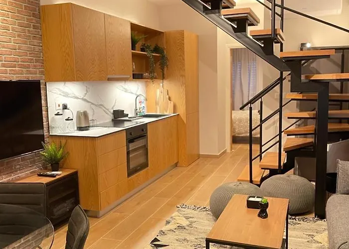 Daire Modern 3 Bedroom Townhouse With Patio