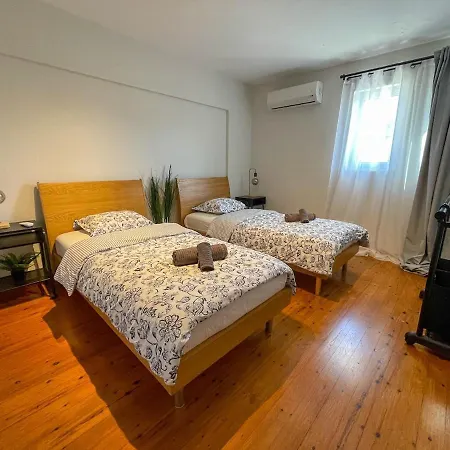 Modern 3 Bedroom Townhouse With Patio Daire *