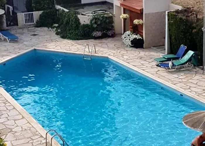 Modern 3 Bedroom Townhouse With Patio Apartmán